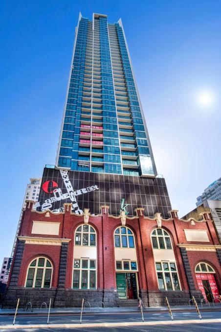 Lonsdale St Luxury Cbd Family Apartment With Free Parking Melbourne Esterno foto